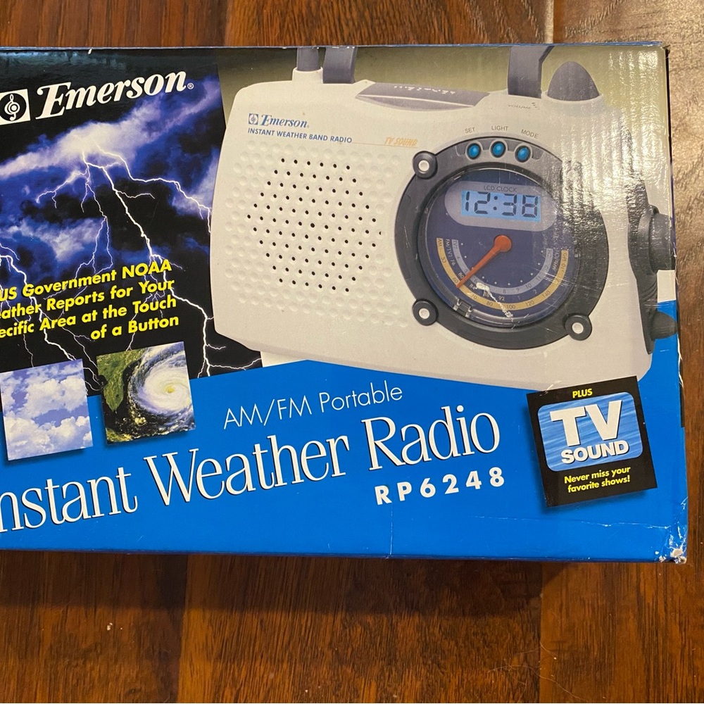 Emerson White AM/FM portable Weather Radio